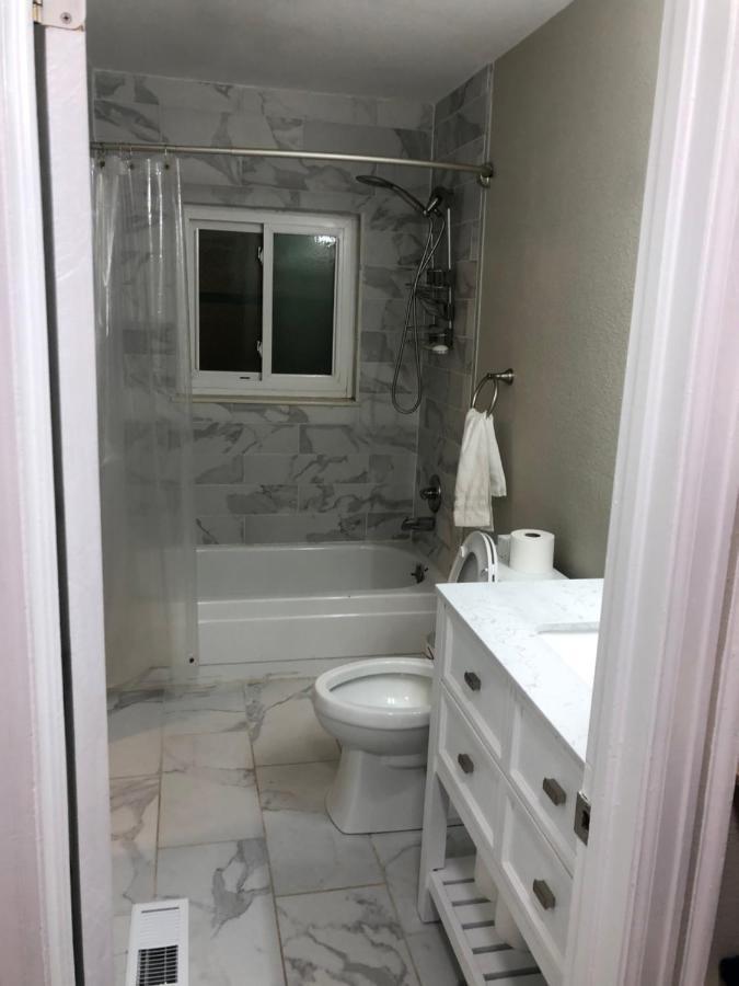 Milehi Vacation Home Pet Friendly ออโรรา ภายนอก รูปภาพ
