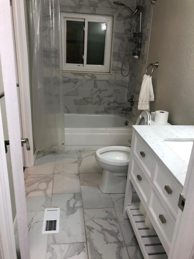 Milehi Vacation Home Pet Friendly ออโรรา ภายนอก รูปภาพ